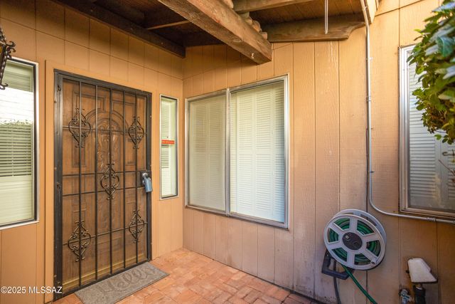 8456 N Via Tioga, Tucson, AZ 85704