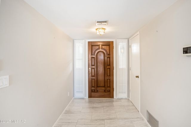 8456 N Via Tioga, Tucson, AZ 85704