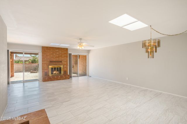 8456 N Via Tioga, Tucson, AZ 85704