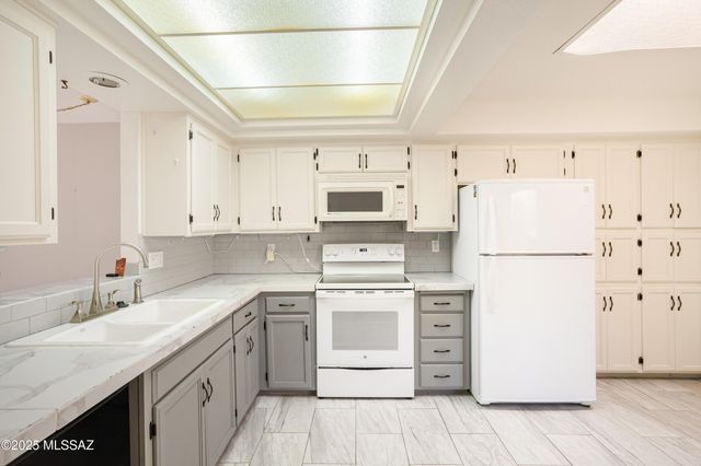 8456 N Via Tioga, Tucson, AZ 85704