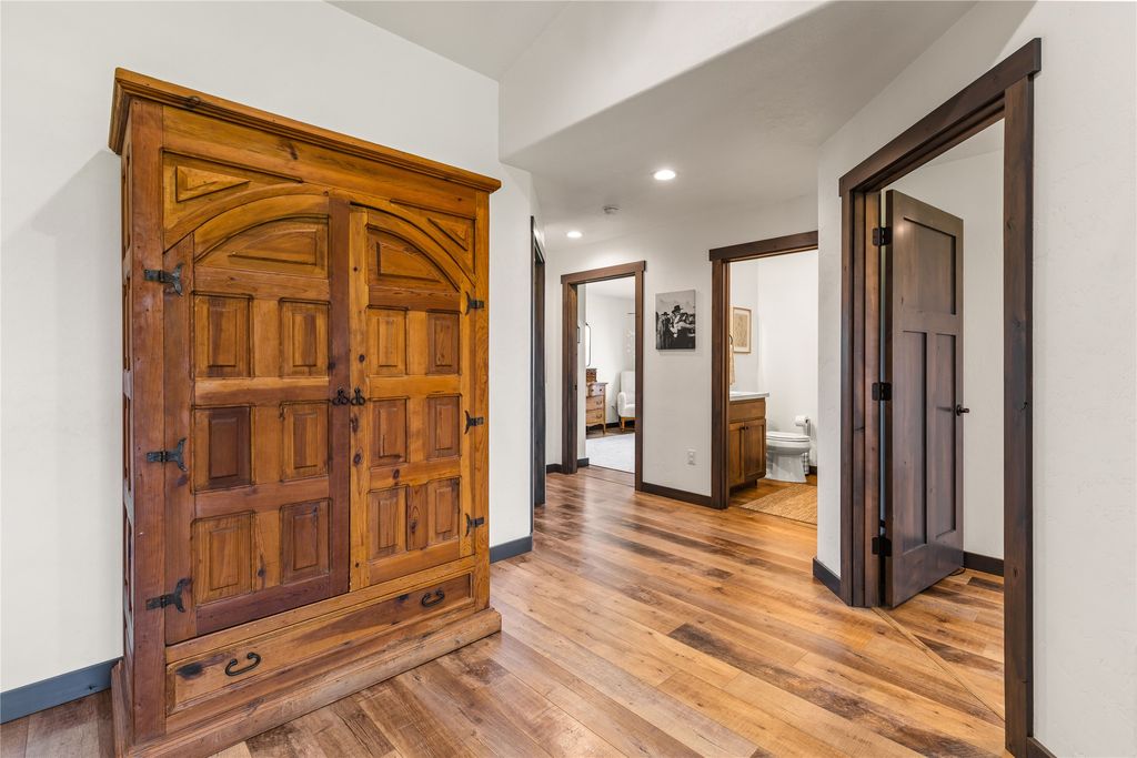 Image 17 of property listing at 870 Chieftain Court, Stevensville, MT 59870