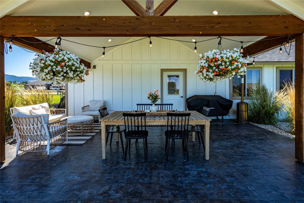 Image 32 of property listing at 870 Chieftain Court, Stevensville, MT 59870