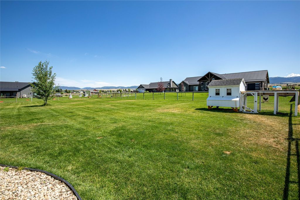 Image 42 of property listing at 870 Chieftain Court, Stevensville, MT 59870