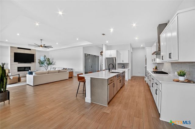 200 Alava Way, Liberty Hill, TX 78642