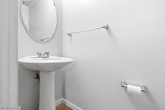 3286 Hidden Brook Drive, Ravenna, OH 44266