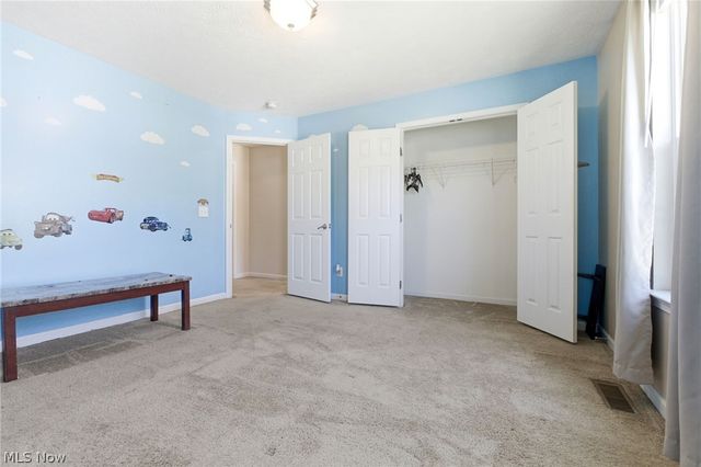3286 Hidden Brook Drive, Ravenna, OH 44266