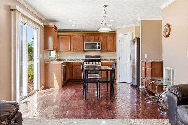 3286 Hidden Brook Drive, Ravenna, OH 44266
