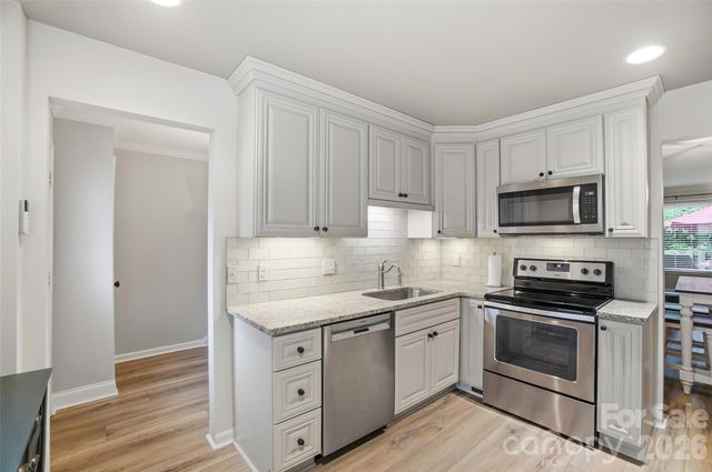 4605 Hedgemore Drive B, Charlotte, NC 28209