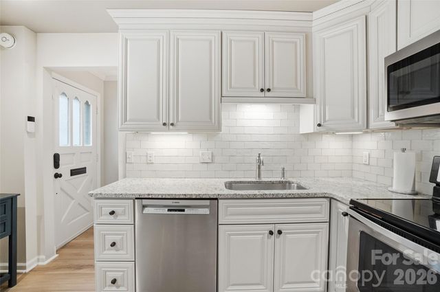 4605 Hedgemore Drive B, Charlotte, NC 28209