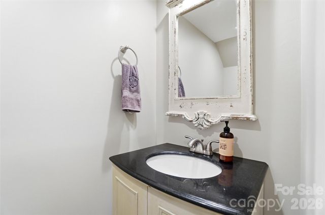 4605 Hedgemore Drive B, Charlotte, NC 28209