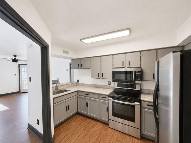 10211 Sugar Branch Drive 414, Houston, TX 77036