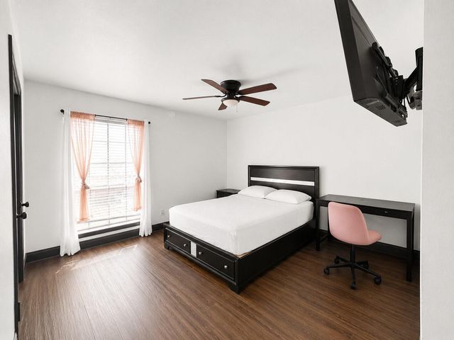 10211 Sugar Branch Drive 414, Houston, TX 77036