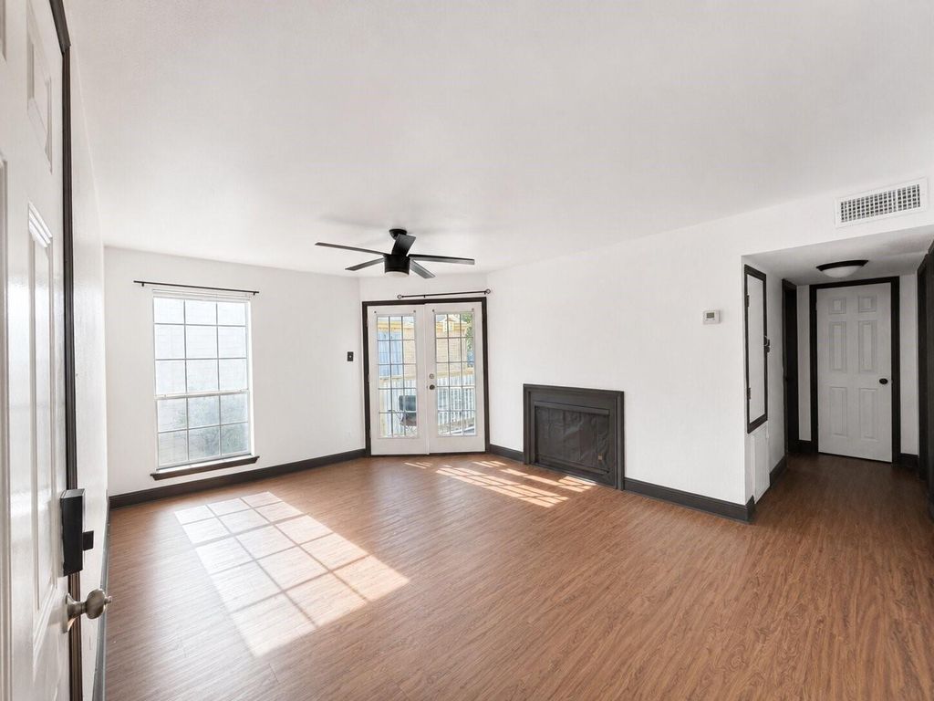 10211 Sugar Branch Drive 414, Houston, TX 77036