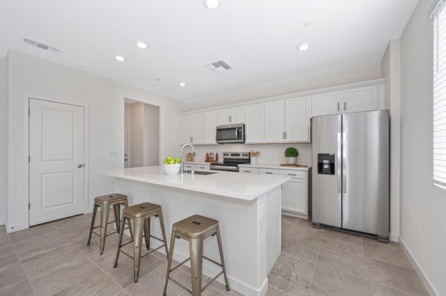 5332 Allentown Way, Sacramento, CA 95835