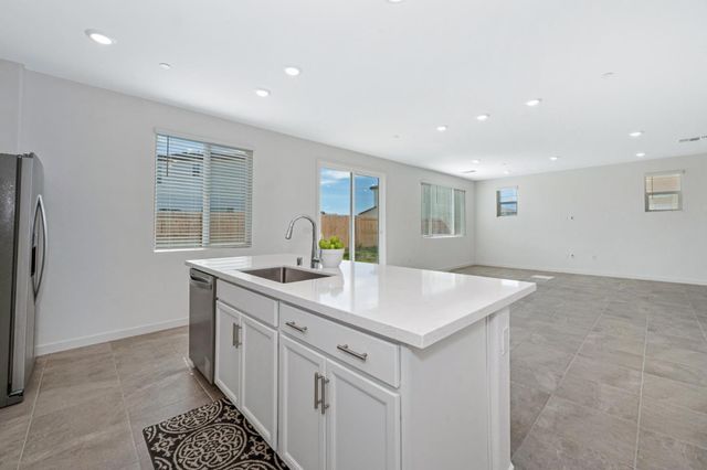 5332 Allentown Way, Sacramento, CA 95835