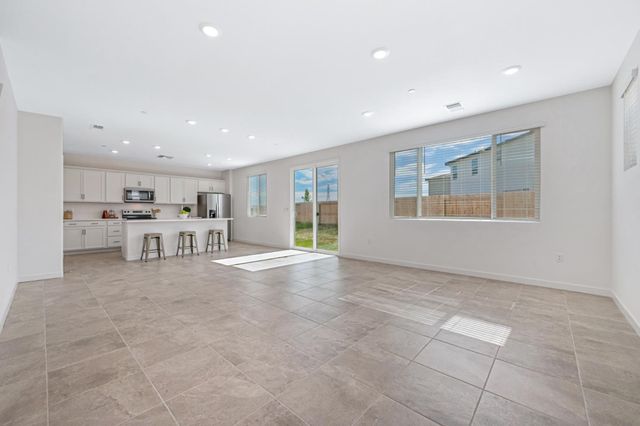 5332 Allentown Way, Sacramento, CA 95835