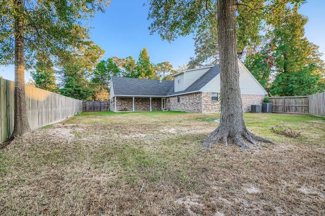 101 Pebble Springs Lane, Cleveland, TX 77327