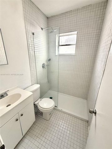 1043 NW 2nd St 16, Miami, FL 33128