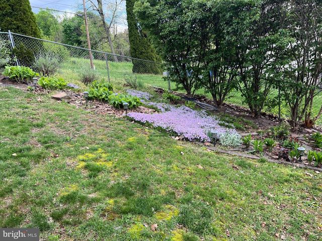 2617-B IRONVILLE PIKE, Columbia, PA 17512