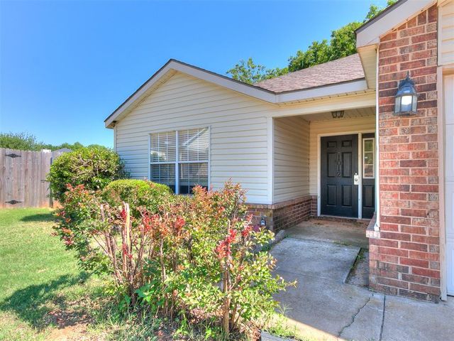 1012 Shadowlake Road, Norman, OK 73071