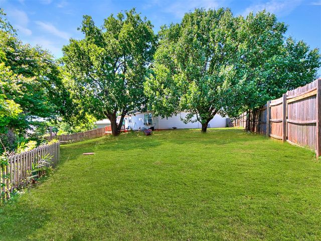 1012 Shadowlake Road, Norman, OK 73071