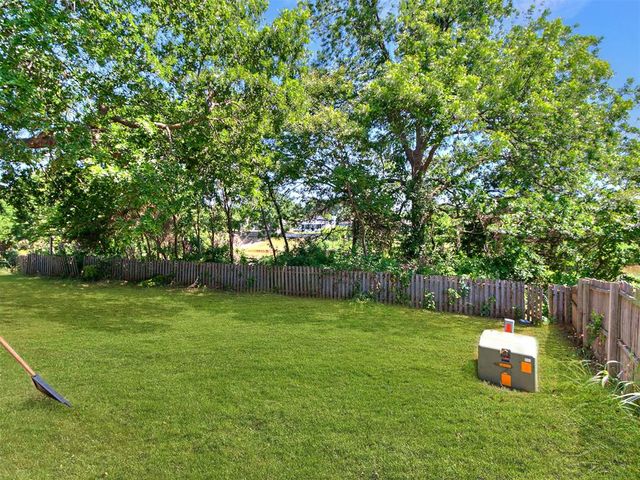 1012 Shadowlake Road, Norman, OK 73071