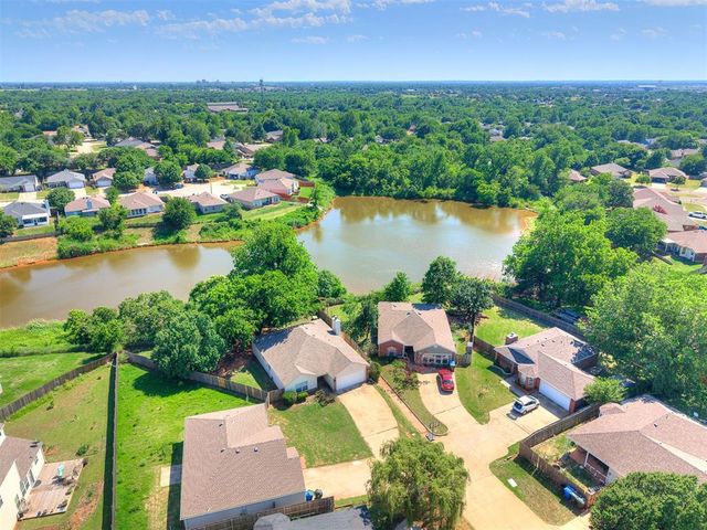 1012 Shadowlake Road, Norman, OK 73071