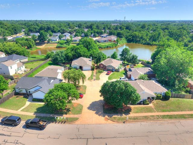 1012 Shadowlake Road, Norman, OK 73071