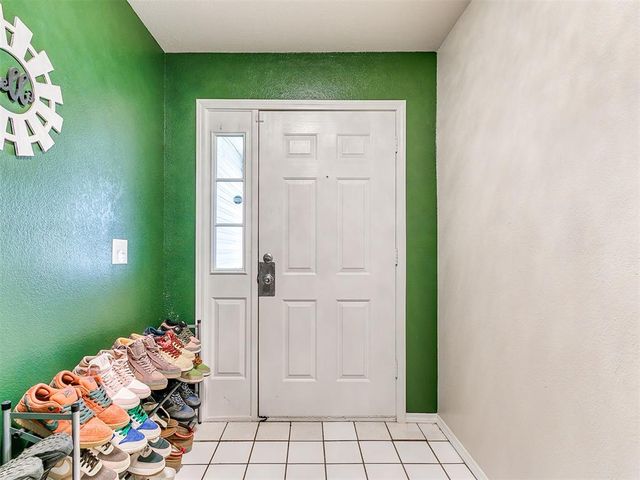 1012 Shadowlake Road, Norman, OK 73071