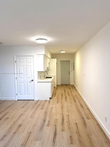 640 SW 5th St 1, Miami, FL 33130