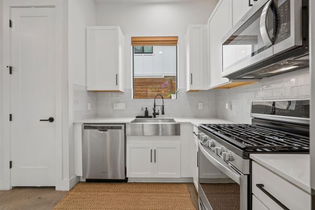 1710 Adina ST 2, Austin, TX 78721