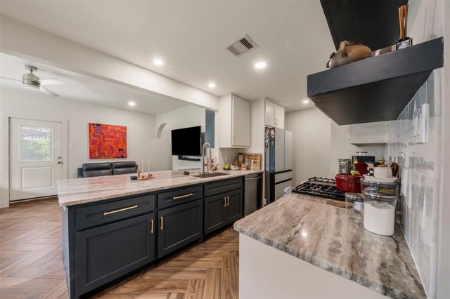 1913 Thonig Road, Houston, TX 77055