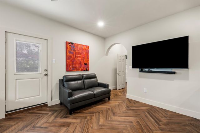 1913 Thonig Road, Houston, TX 77055
