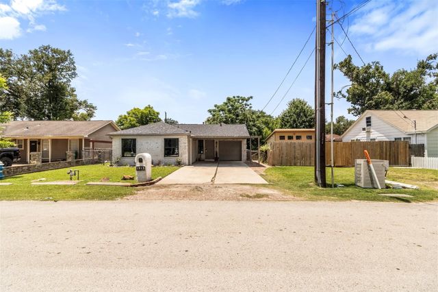 1913 Thonig Road, Houston, TX 77055