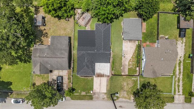 1913 Thonig Road, Houston, TX 77055