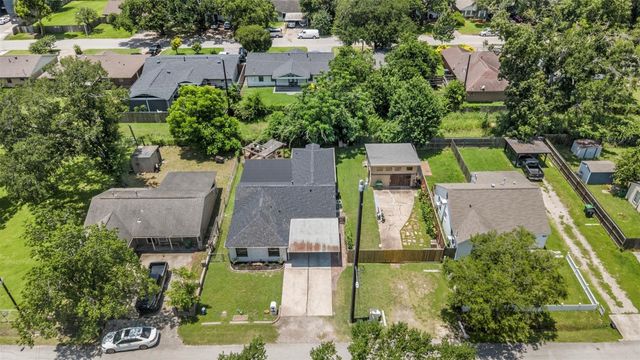 1913 Thonig Road, Houston, TX 77055