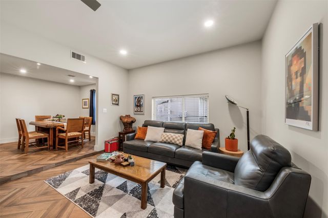 1913 Thonig Road, Houston, TX 77055