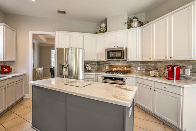 143 Hansom Trail, The Woodlands, TX 77382