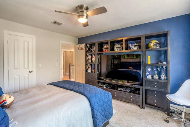 143 Hansom Trail, The Woodlands, TX 77382