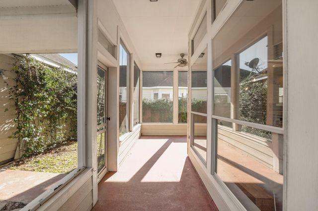 143 Hansom Trail, The Woodlands, TX 77382