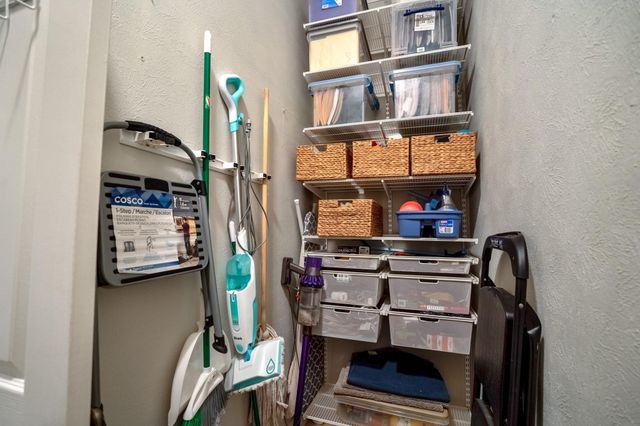 143 Hansom Trail, The Woodlands, TX 77382