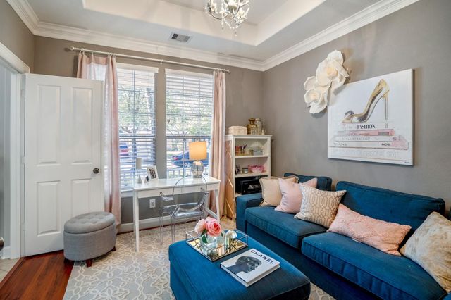 143 Hansom Trail, The Woodlands, TX 77382