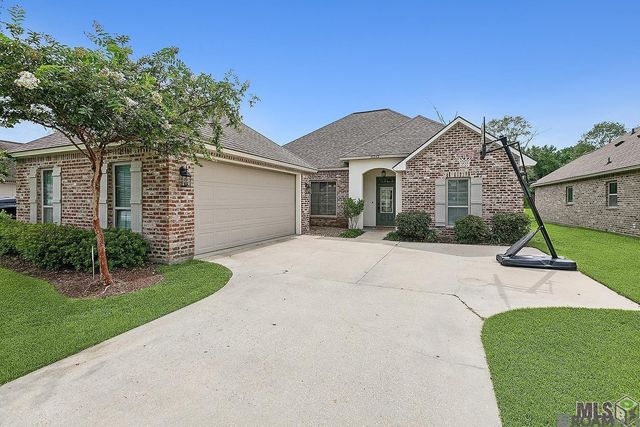 11343 Oak Run Dr, Geismar, LA 70734