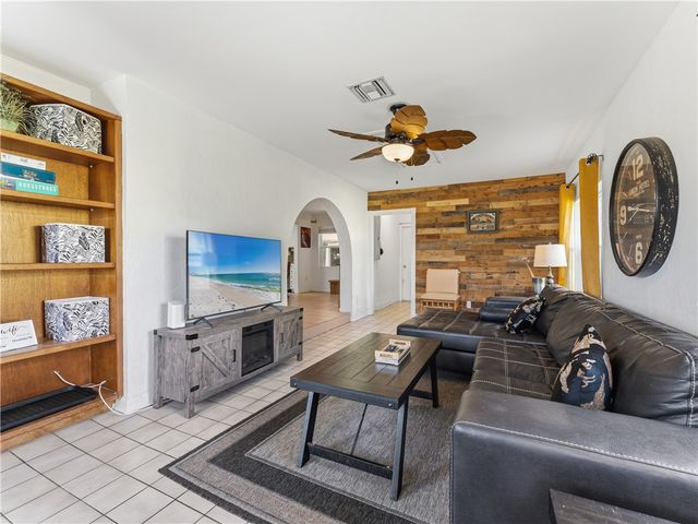 4335 82nd Street, Vero Beach, FL 32967