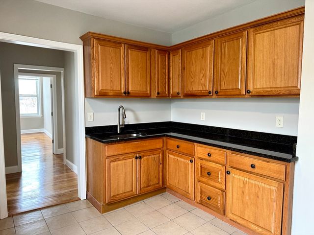 56 Estes 5, Lynn, MA 01902