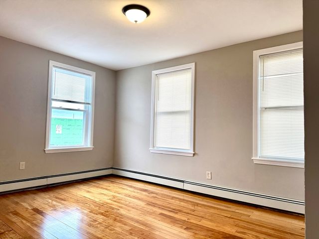 56 Estes 5, Lynn, MA 01902