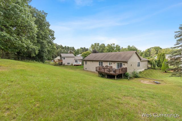 469 Country Meadows Drive NE, Comstock Park, MI 49321