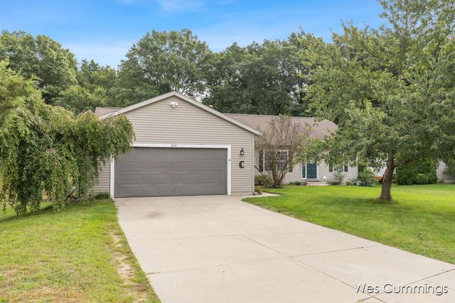 469 Country Meadows Drive NE, Comstock Park, MI 49321