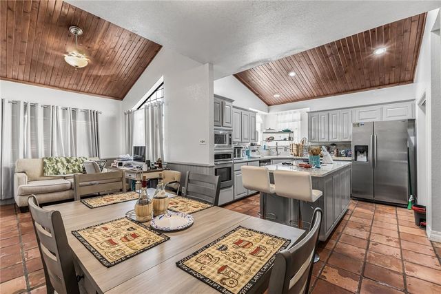 2125 Riata Dr, Corpus Christi, TX 78418