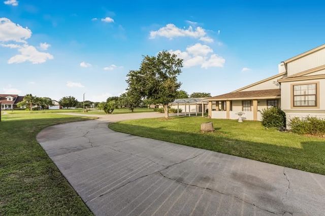 2125 Riata Dr, Corpus Christi, TX 78418